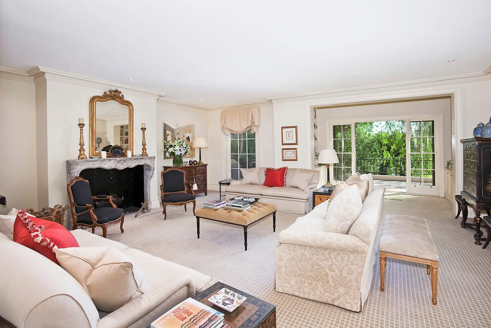 2 Carrington Avenue, Bellevue Hill Sold by Sydney Sotheby's International Realty - image 3