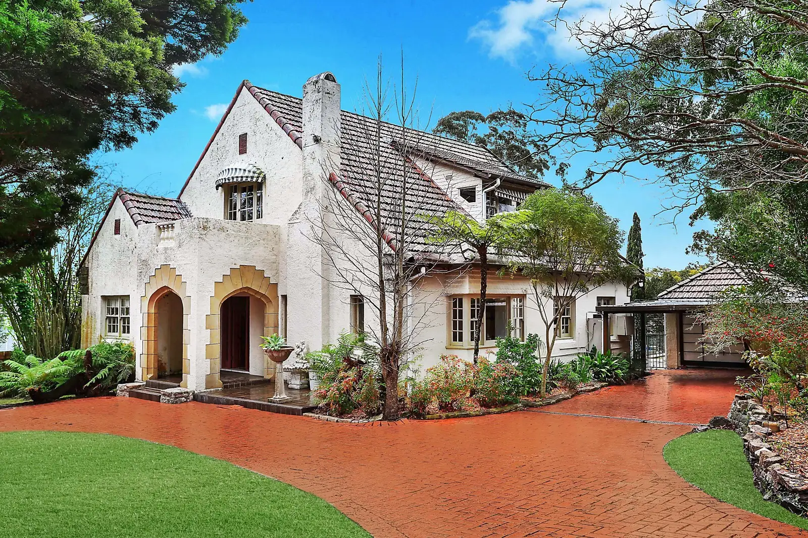 1 Boolarong Rd, Pymble Sold by Sydney Sotheby's International Realty - image 1