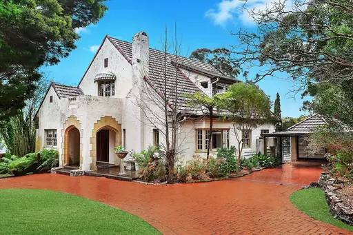 1 Boolarong Rd, Pymble Sold by Sydney Sotheby's International Realty