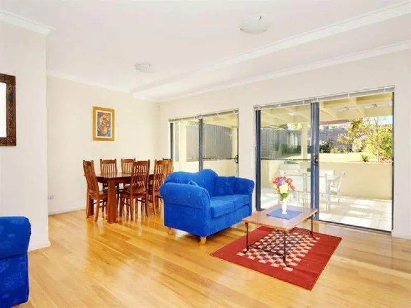 9 Mawson Parade, Chifley Sold by Sydney Sotheby's International Realty - image 2