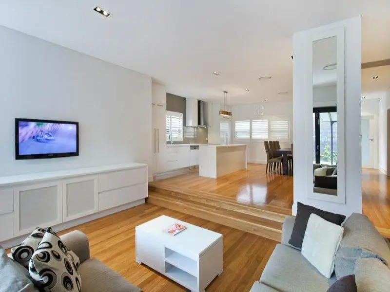 11 Smith Street, Eastgardens Sold by Sydney Sotheby's International Realty - image 2