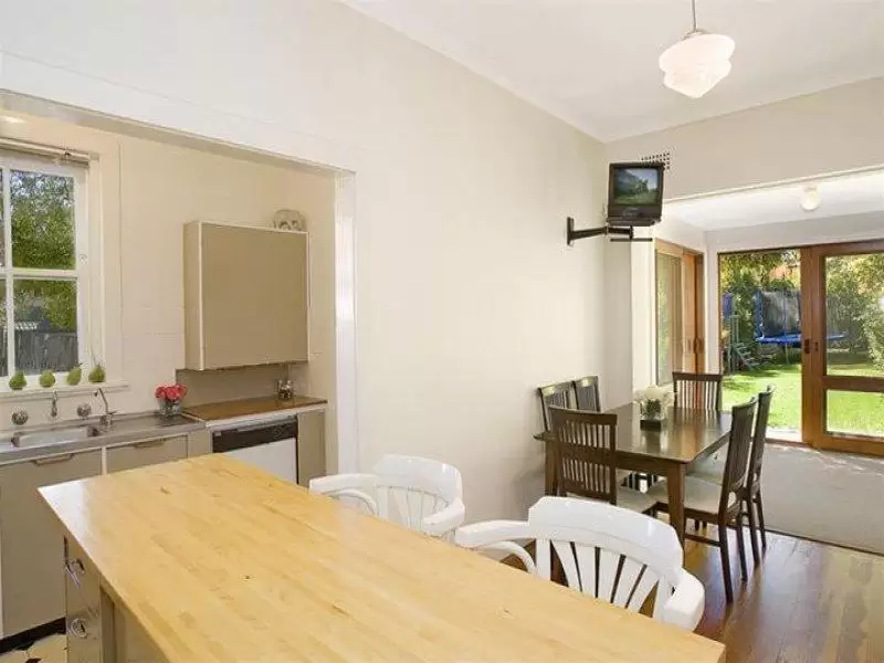 46 Haig Street, Maroubra Sold by Sydney Sotheby's International Realty - image 3
