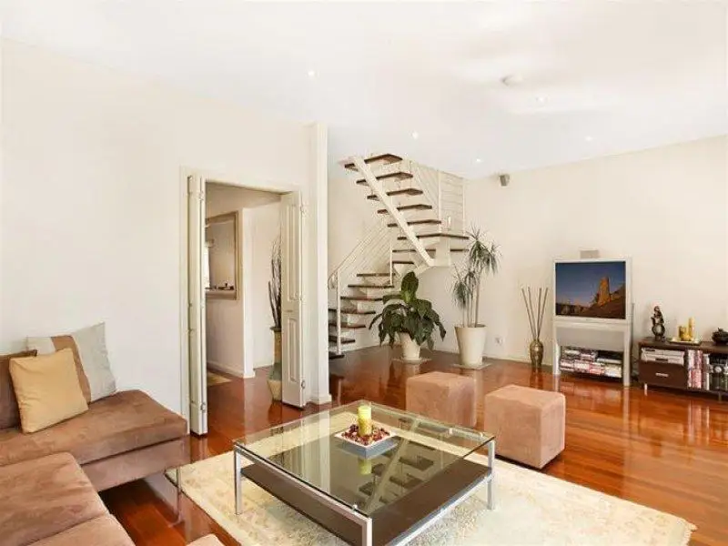 80 Denning Street, Coogee Sold by Sydney Sotheby's International Realty - image 2