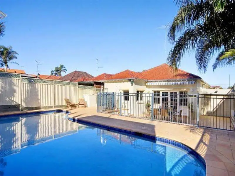 6 Kitchener Street, Maroubra Sold by Sydney Sotheby's International Realty - image 2