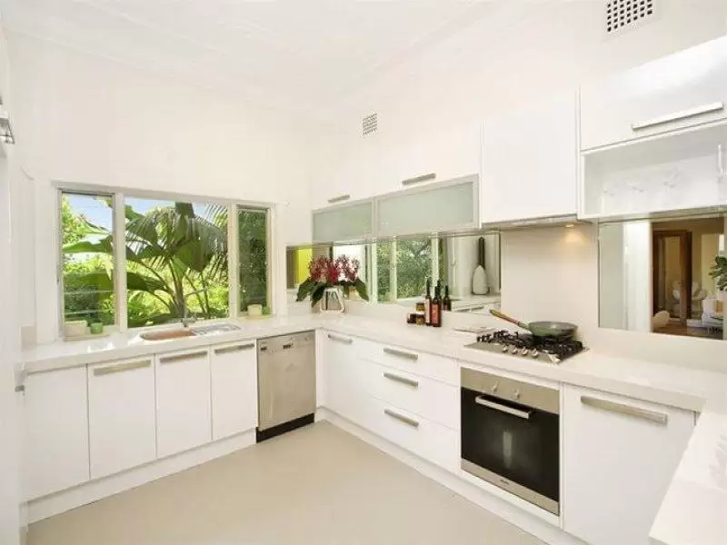 12 Wolseley Road, Coogee Sold by Sydney Sotheby's International Realty - image 6