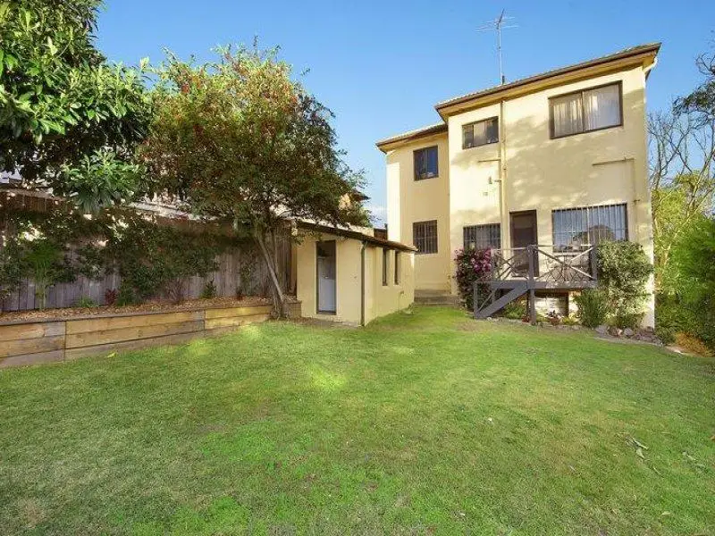 2/2 Evelyn Street, South Coogee Sold by Sydney Sotheby's International Realty - image 1