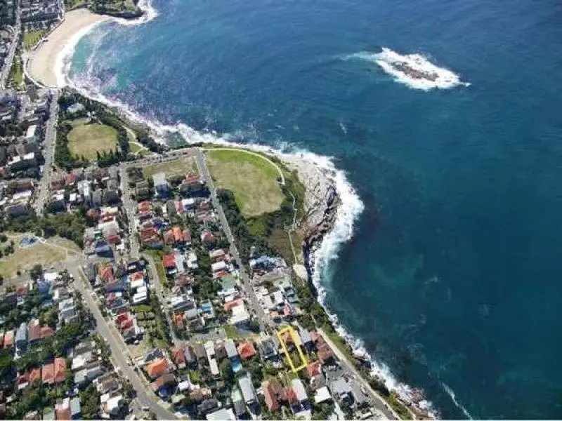 19 Cairo Street, Coogee Sold by Sydney Sotheby's International Realty - image 1