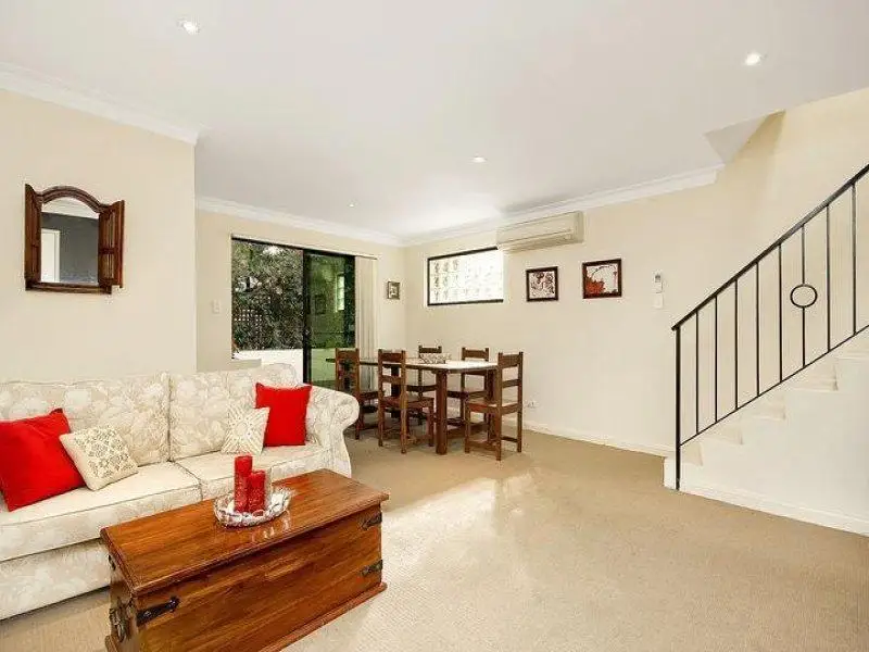 4/85 Arden Street, Coogee Sold by Sydney Sotheby's International Realty - image 2