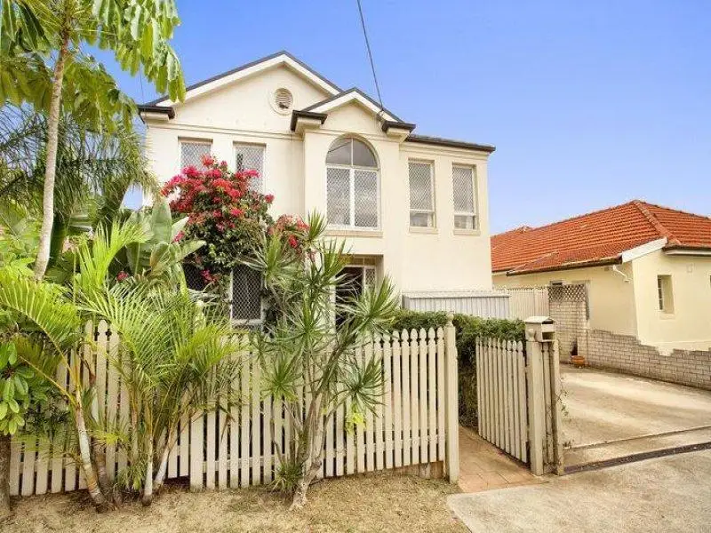 11A Clyde Street, North Bondi Sold by Sydney Sotheby's International Realty - image 1