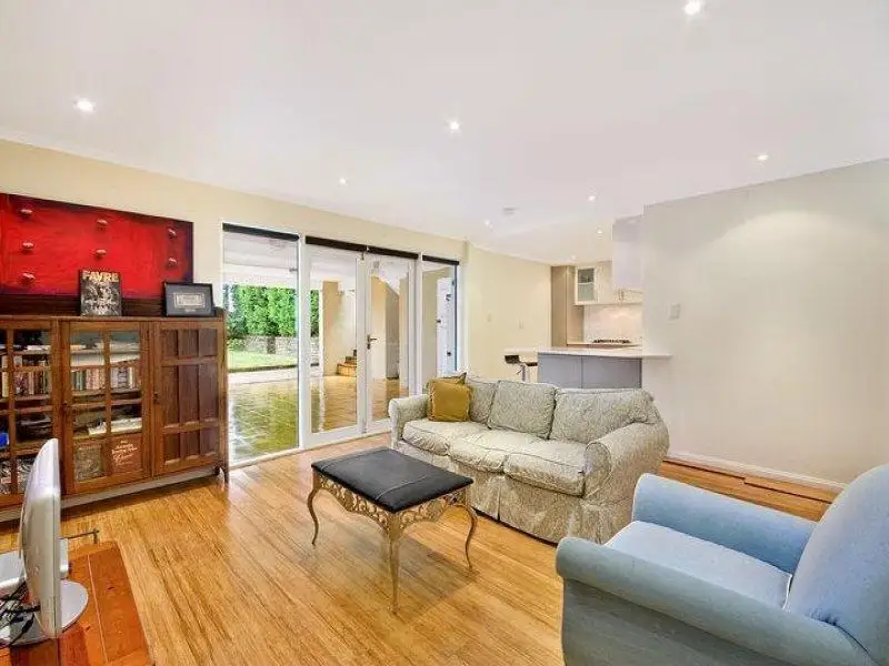 40 Brook Street, Coogee Sold by Sydney Sotheby's International Realty - image 2