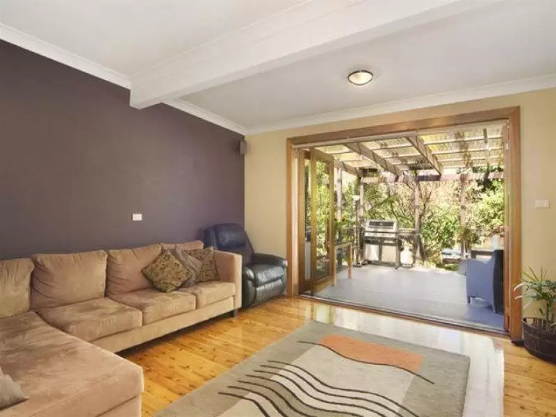 182 Oberon Street, Coogee Sold by Sydney Sotheby's International Realty - image 3