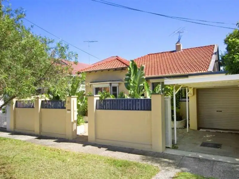 70 Bunnerong Road, Pagewood Sold by Sydney Sotheby's International Realty - image 2