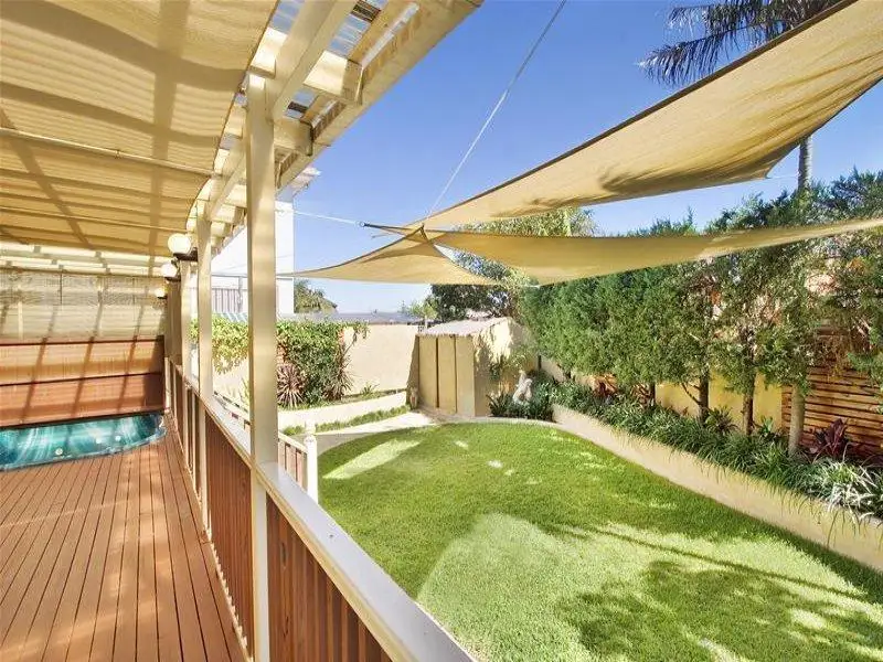 70 Bunnerong Road, Pagewood Sold by Sydney Sotheby's International Realty - image 1