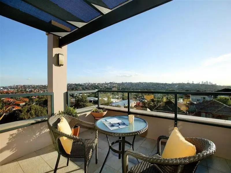 29 Hardy Street, Dover Heights Sold by Sydney Sotheby's International Realty - image 3
