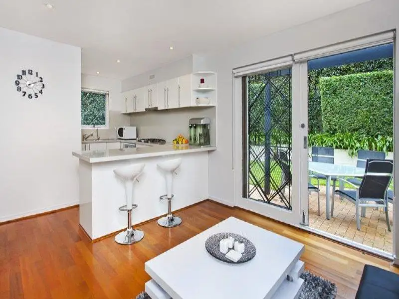 12 Ash Place, South Coogee Sold by Sydney Sotheby's International Realty - image 2