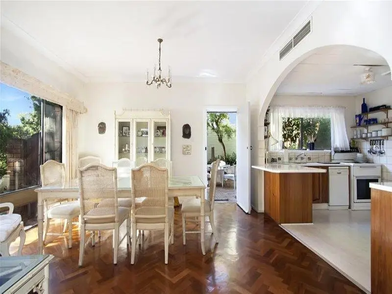 1/266-268 Edgecliff Road, Woollahra Sold by Sydney Sotheby's International Realty - image 2