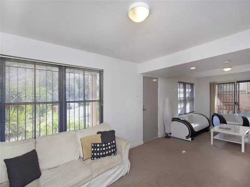 7 Grevillea Place, South Coogee Sold by Sydney Sotheby's International Realty - image 3