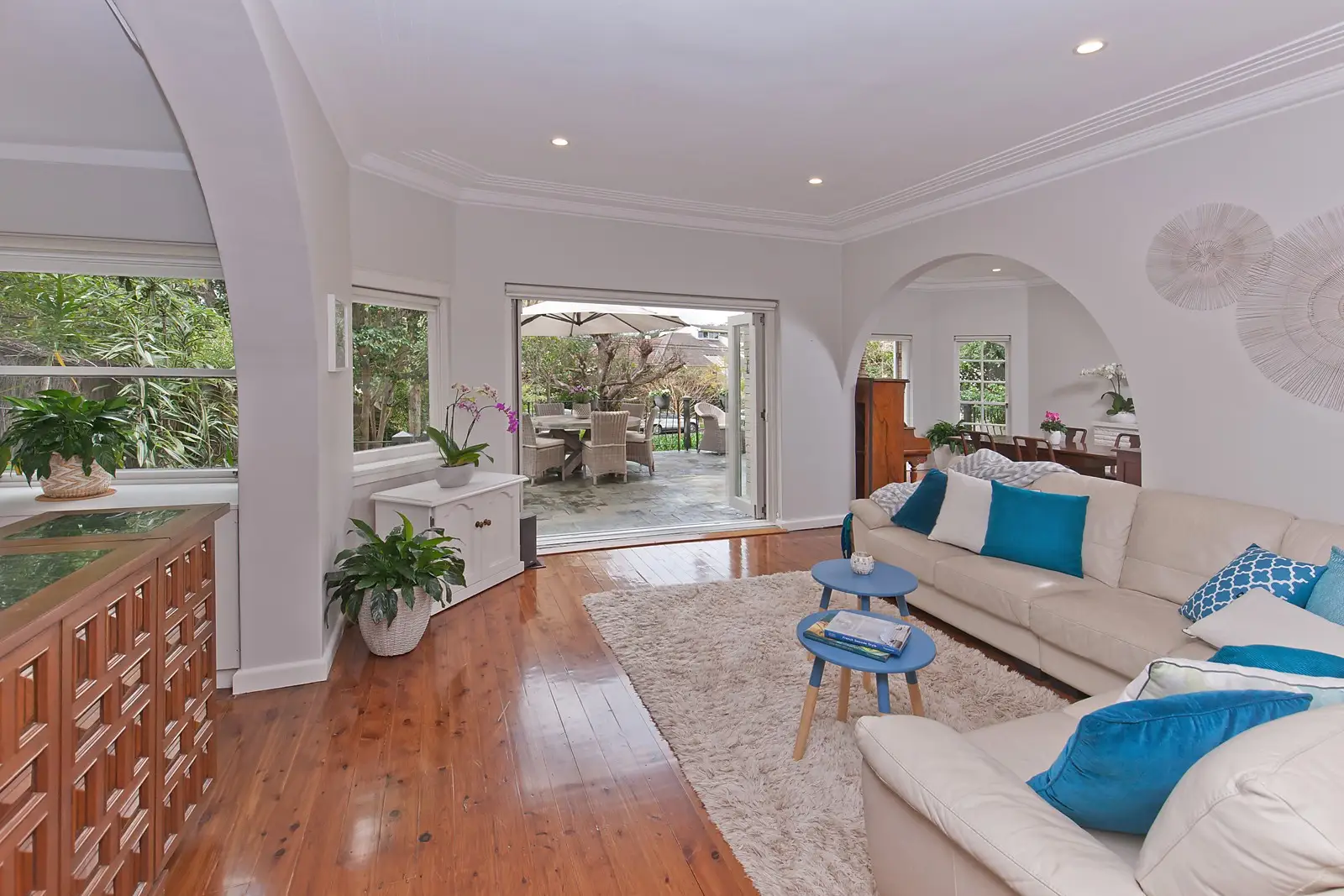 28 Pearl Bay Avenue, Mosman Sold by Sydney Sotheby's International Realty - image 2