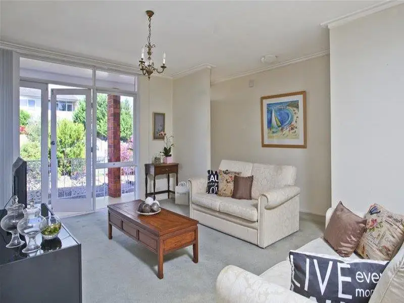 19 Peters Place, Maroubra Sold by Sydney Sotheby's International Realty - image 2