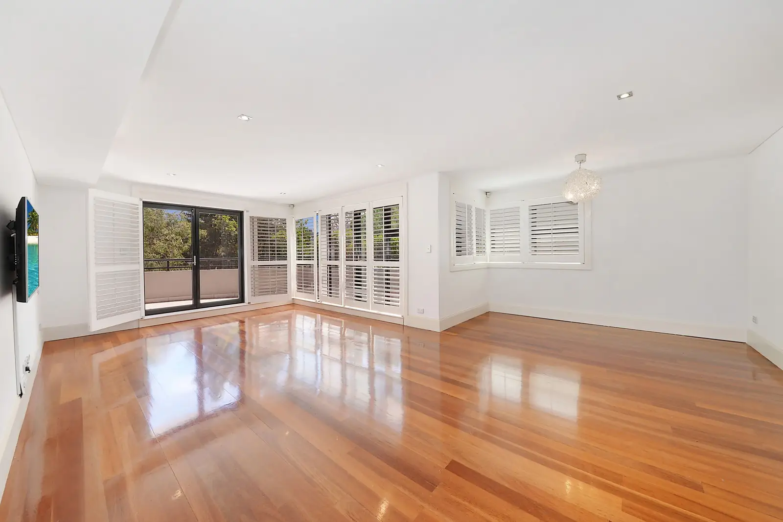 2/14 Carlotta Road, Double Bay Leased by Sydney Sotheby's International Realty - image 2