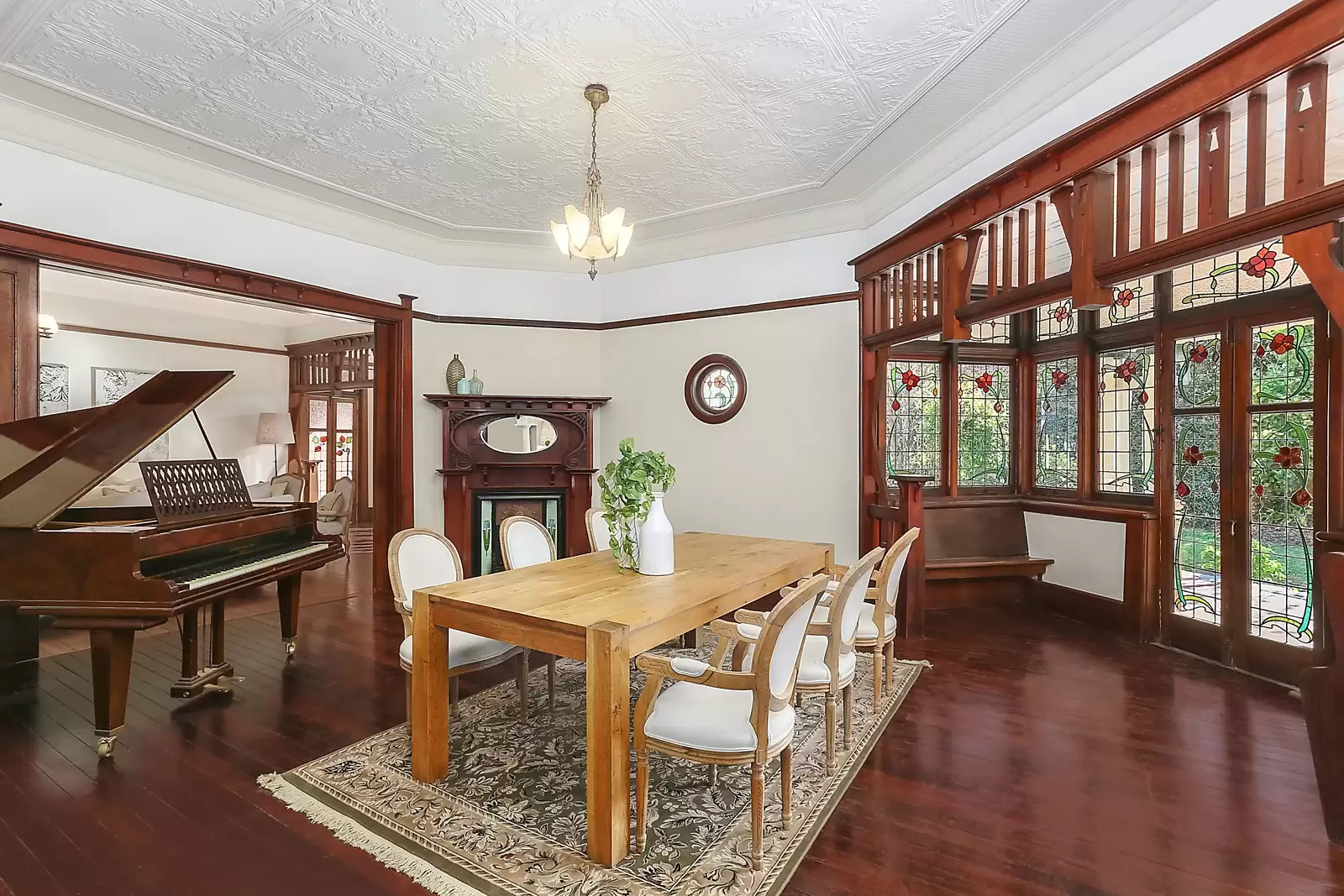 32 Abuklea Road, Epping Sold by Sydney Sotheby's International Realty - image 4