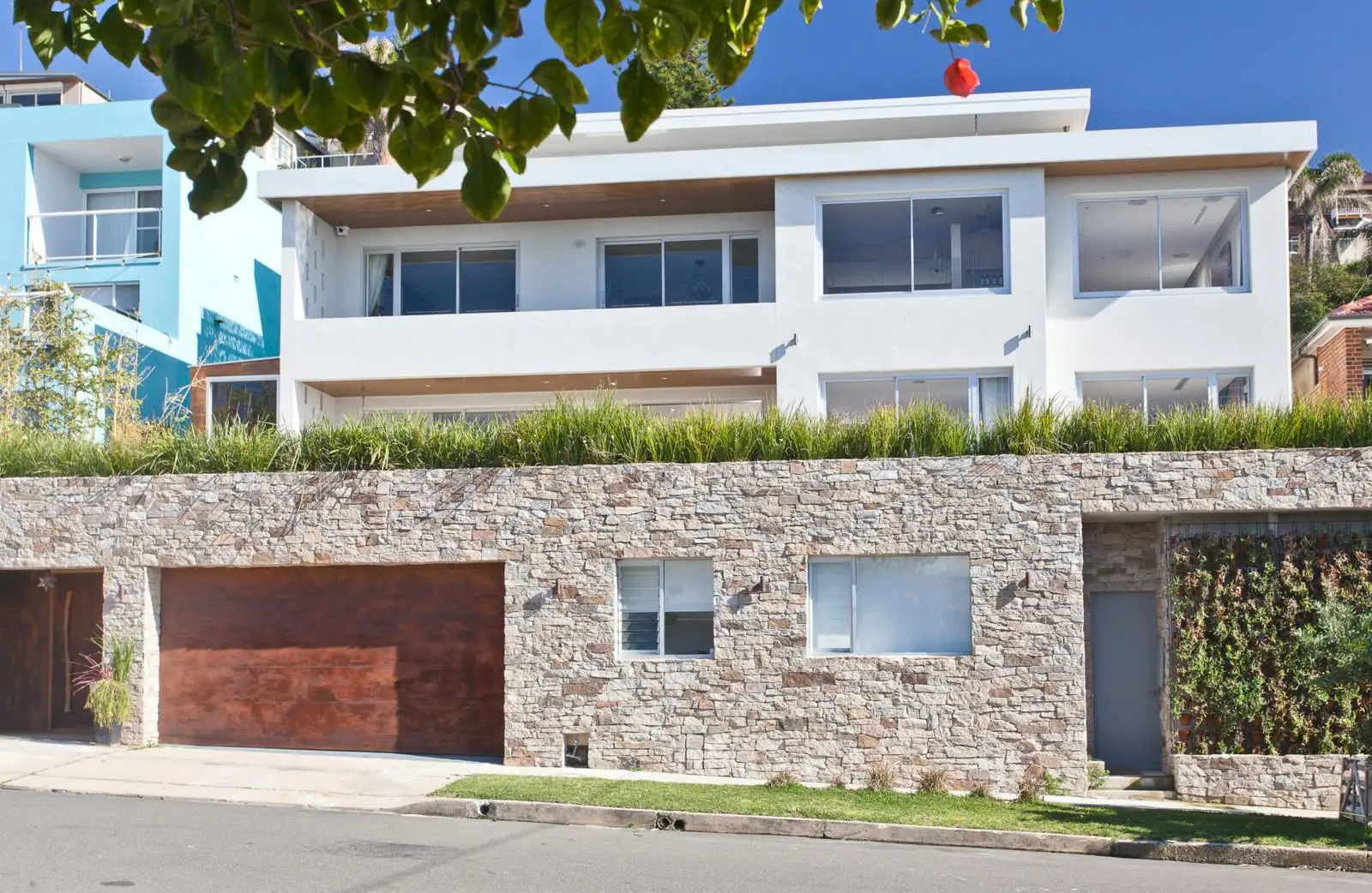 34-36 Wolseley Road, Coogee Sold by Sydney Sotheby's International Realty - image 1