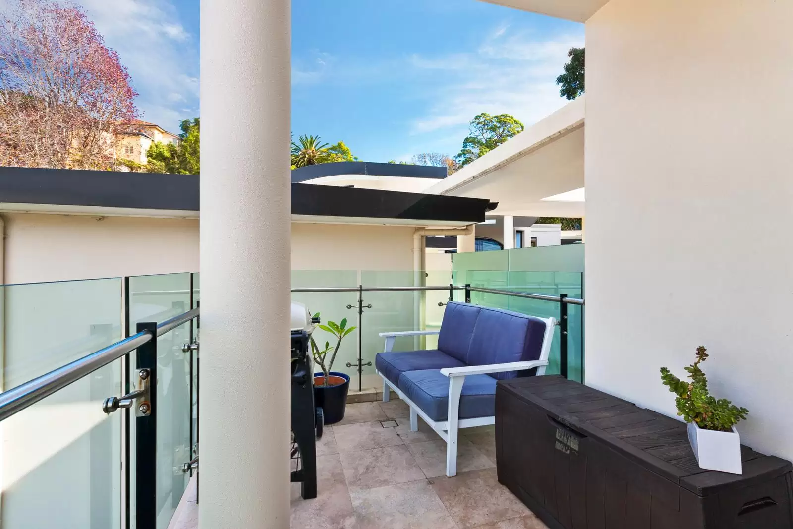 2A Park Avenue, Mosman Sold by Sydney Sotheby's International Realty - image 3