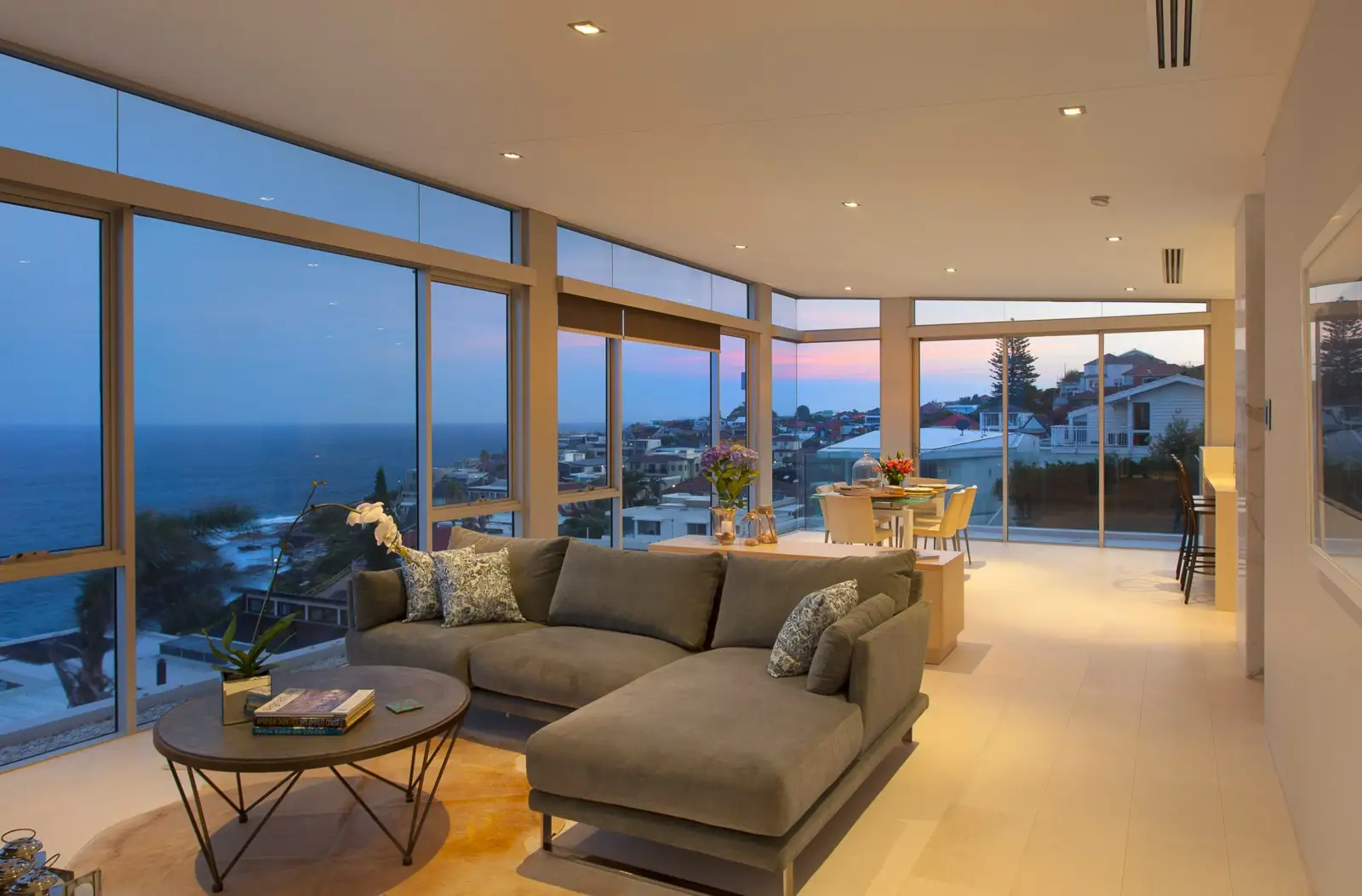 8 Bloomfield Street, South Coogee Sold by Sydney Sotheby's International Realty - image 2