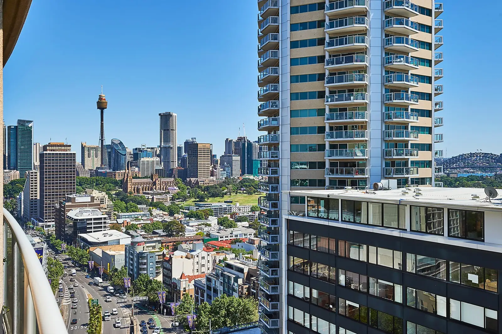 1809/1 Kings Cross Road, Potts Point Sold by Sydney Sotheby's International Realty - image 2