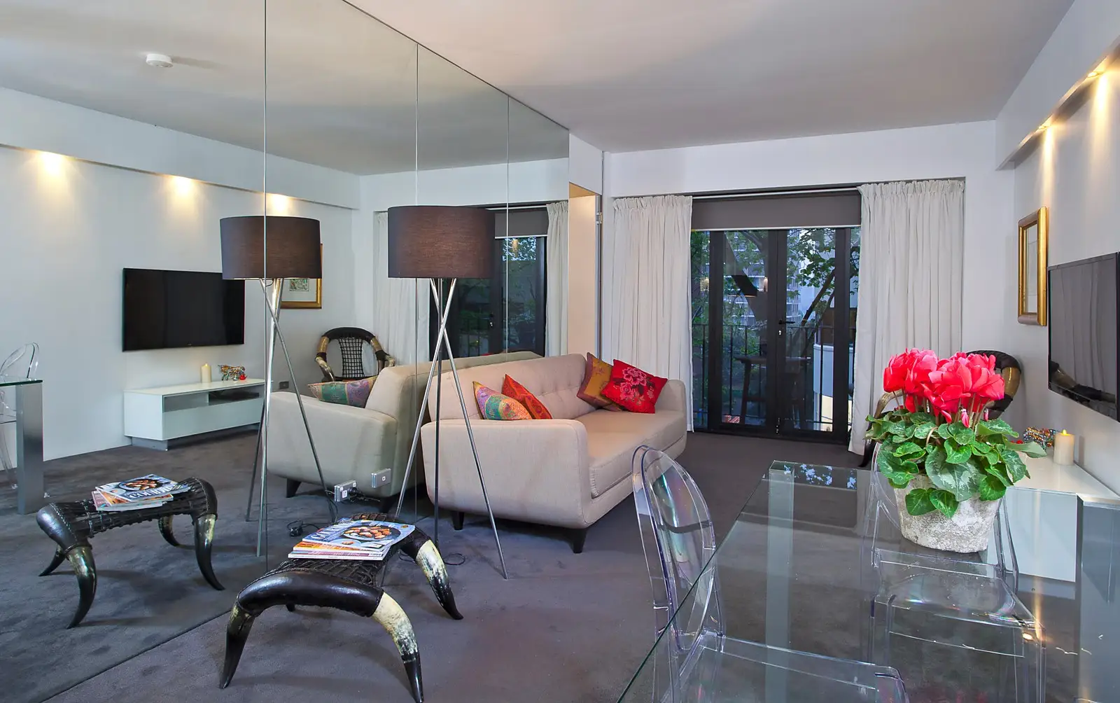 Photo #1: 320/50 Macleay Street, Potts Point - Sold by Sydney Sotheby's International Realty