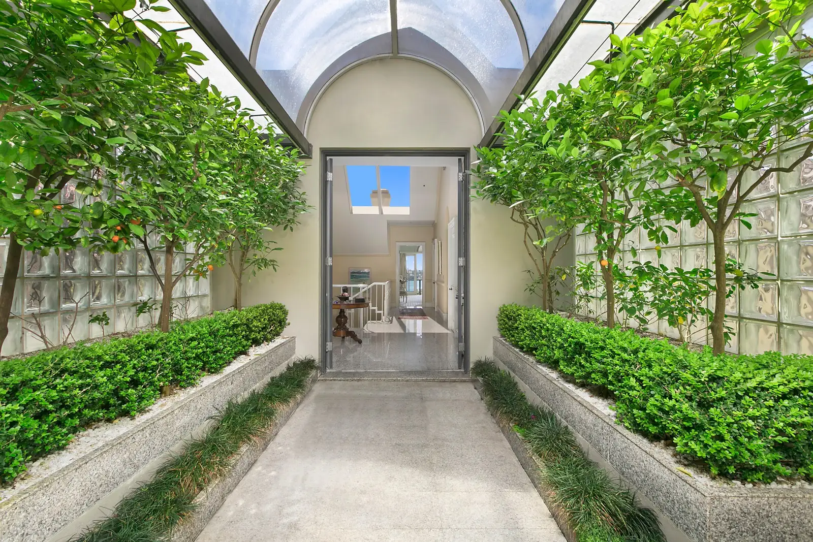 14 Wentworth Place, Point Piper Sold by Sydney Sotheby's International Realty - image 2