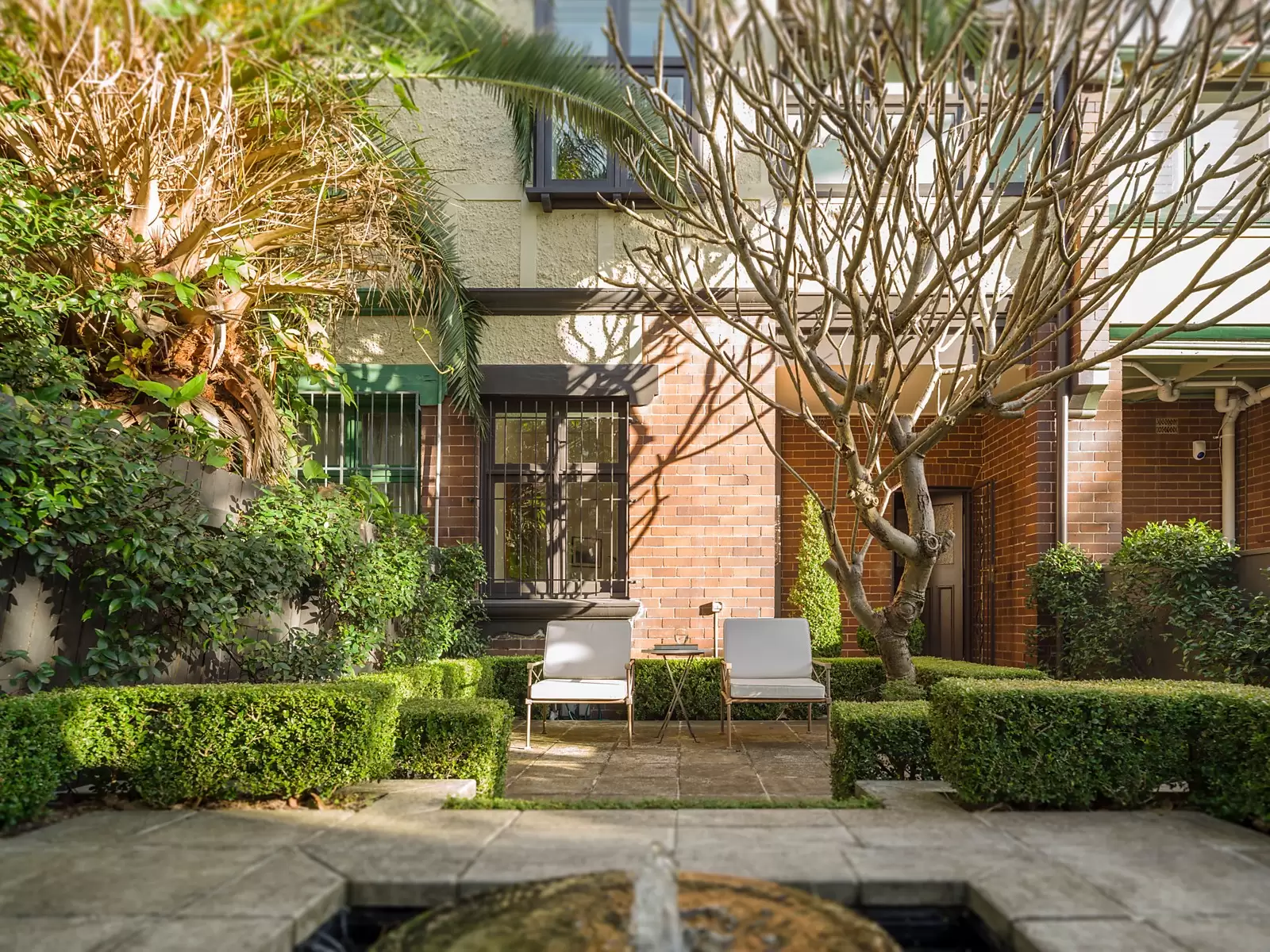 37 Moore Park Road, Centennial Park Sold by Sydney Sotheby's International Realty - image 1