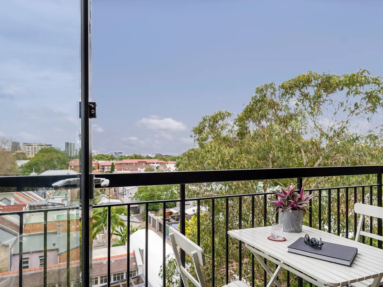 50/679 Bourke Street, Surry Hills Sold by Sydney Sotheby's International Realty - image 1