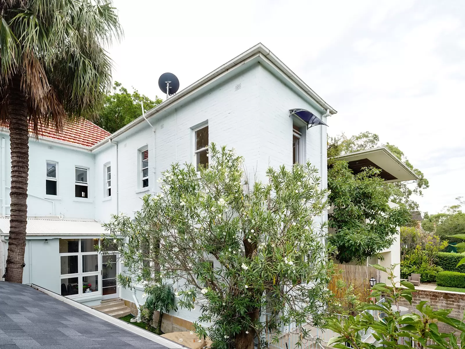 301 Edgecliff Road, Woollahra Sold by Sydney Sotheby's International Realty - image 7