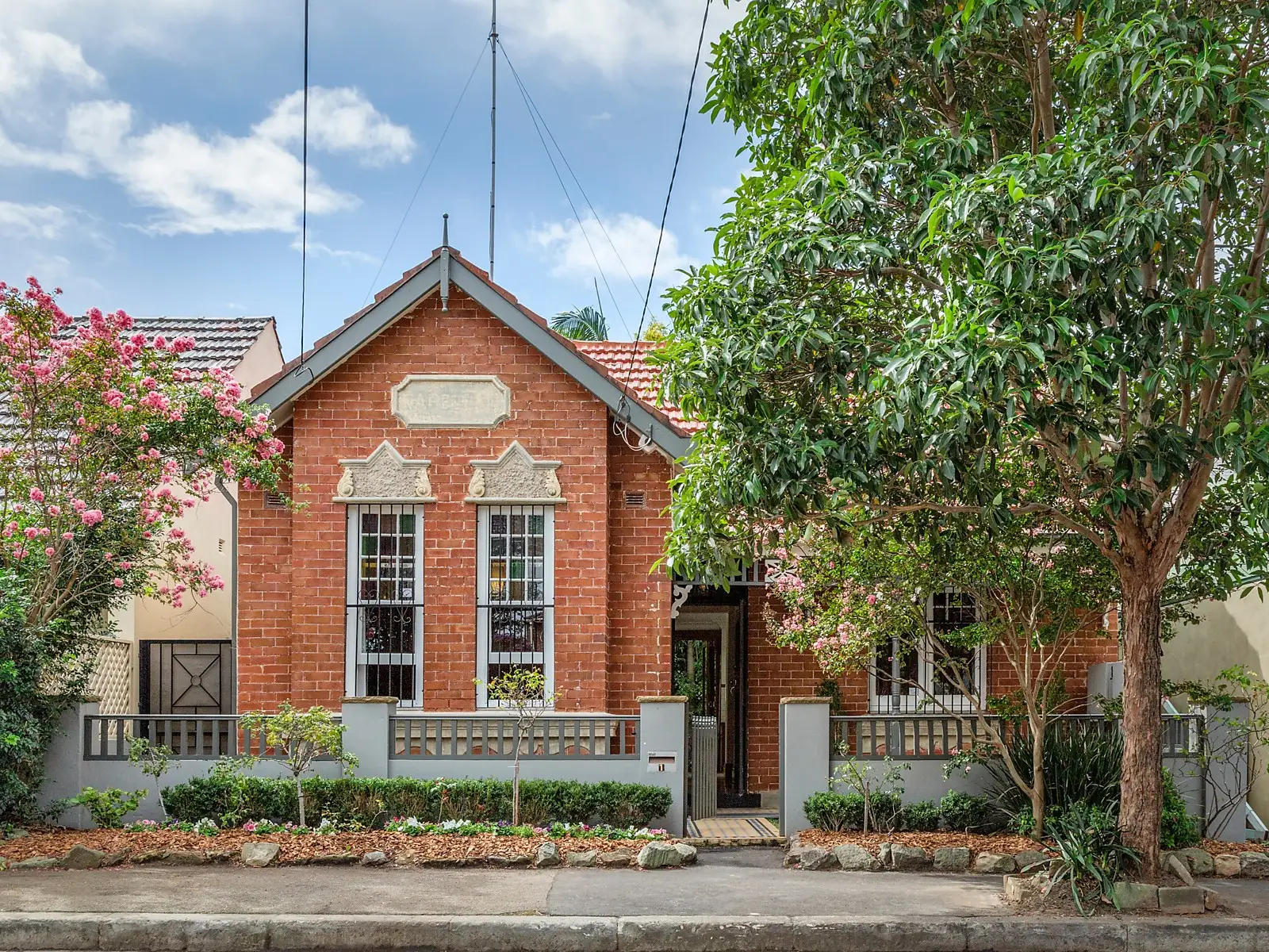 1 Carlton Street, Kensington Sold by Sydney Sotheby's International Realty - image 1