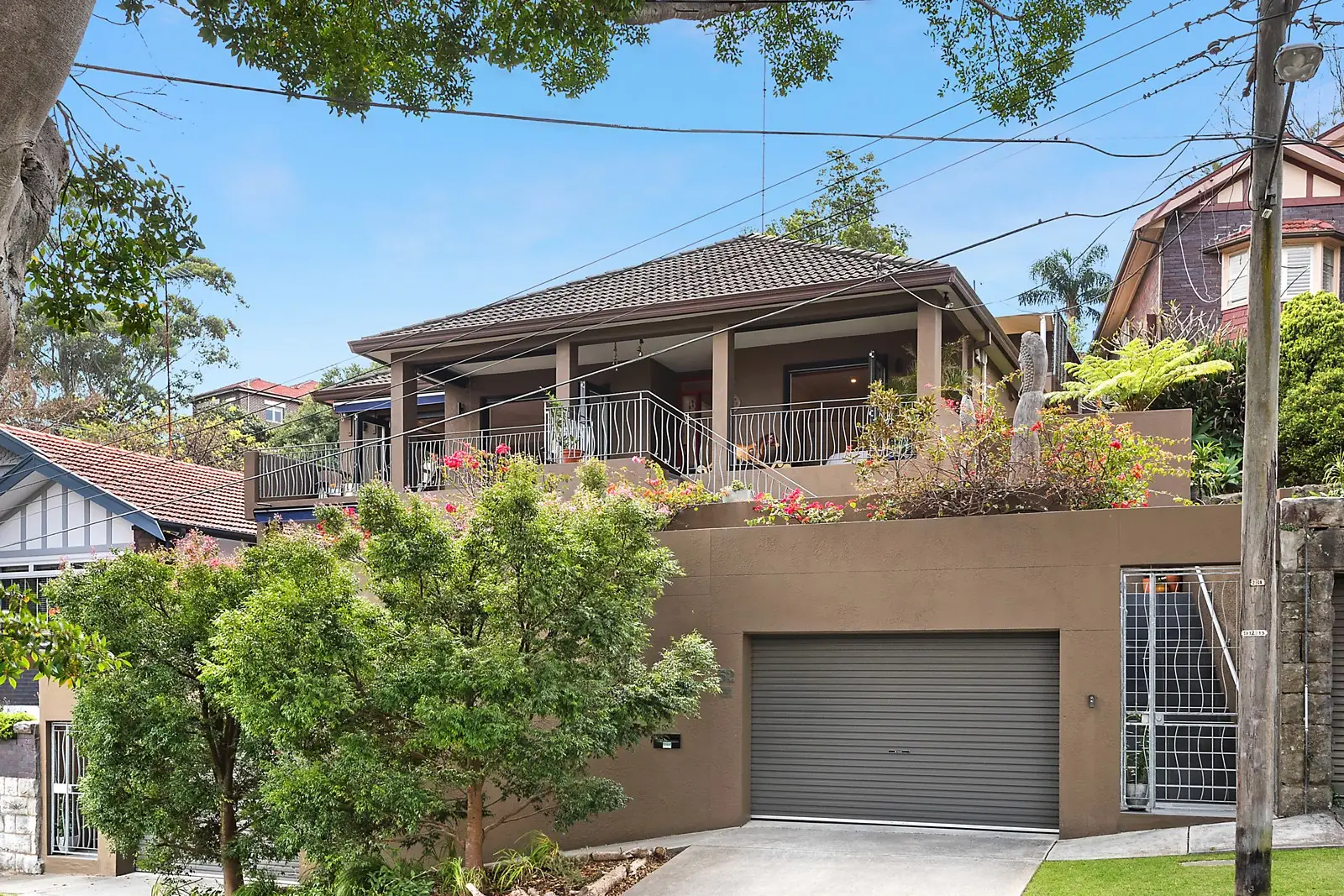 52 Ritchard Avenue, Coogee Sold by Sydney Sotheby's International Realty - image 1
