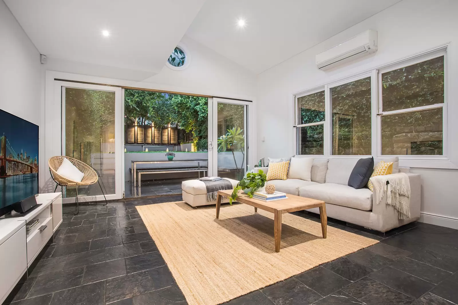 22 Byron Street, Coogee Sold by Sydney Sotheby's International Realty - image 7