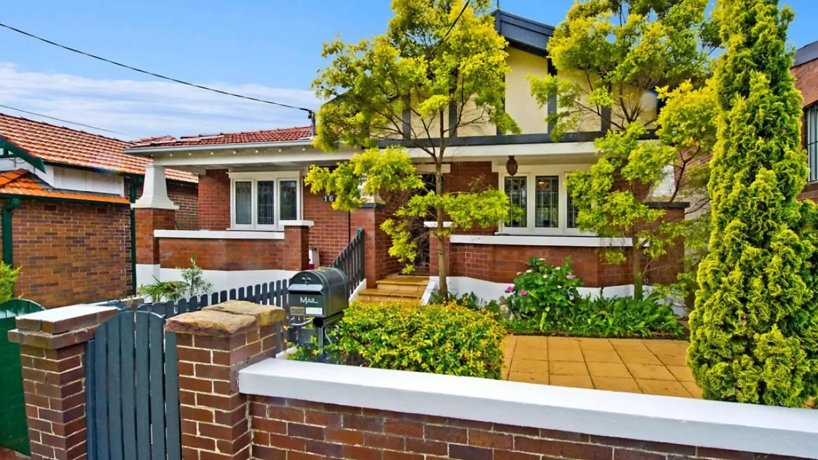 18 Helena Street, Randwick Leased by Sydney Sotheby's International Realty - image 1