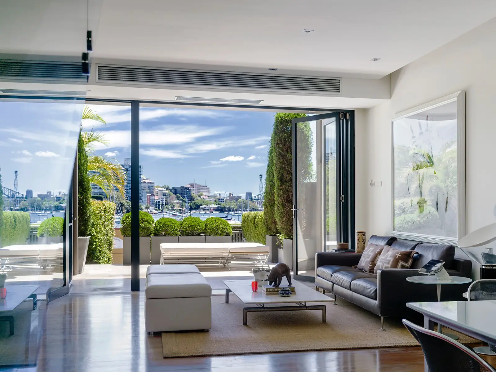 48 New Beach Road, Darling Point Sold by Sydney Sotheby's International Realty - image 2