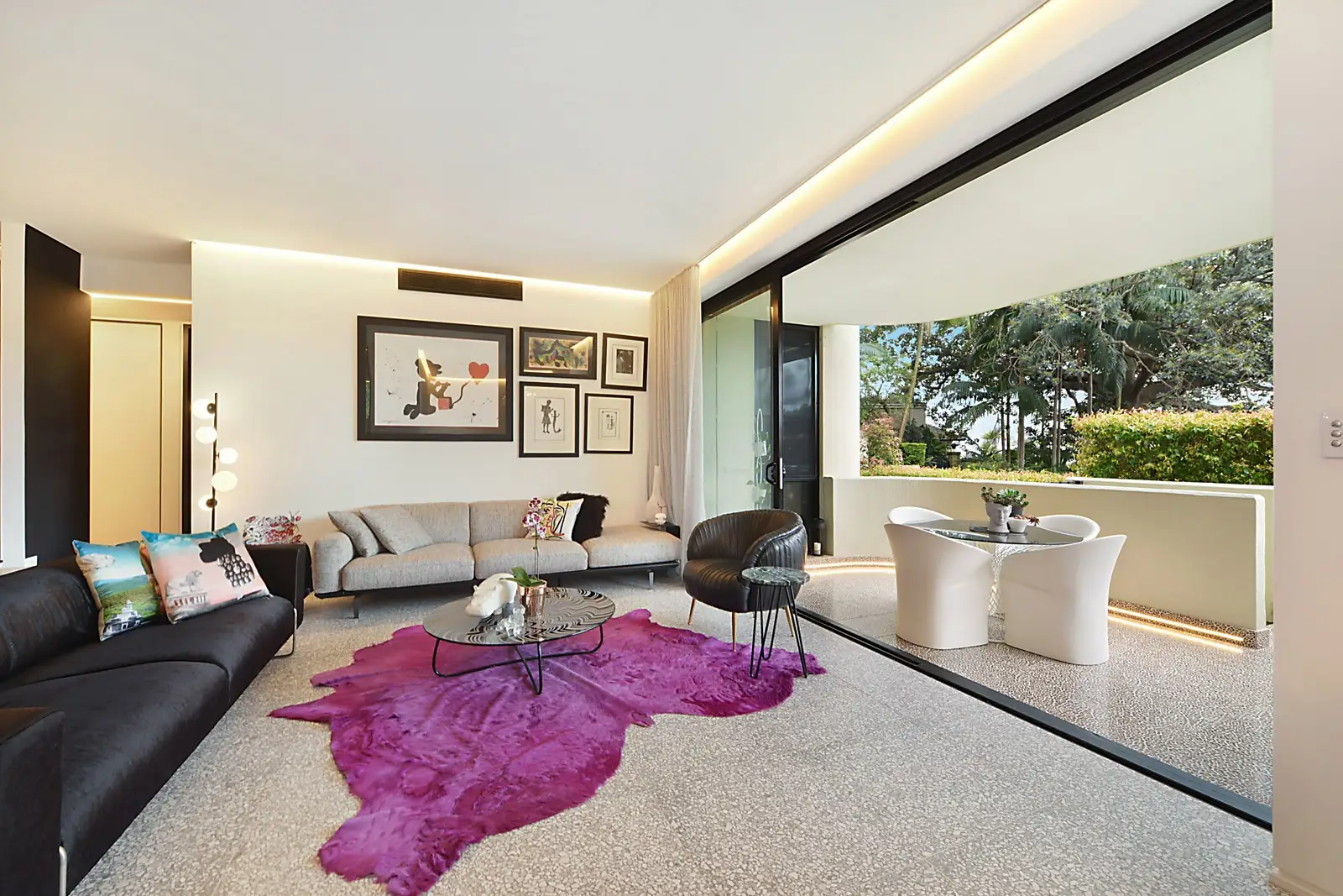 2/7 Marathon Mews, Darling Point Sold by Sydney Sotheby's International Realty - image 1