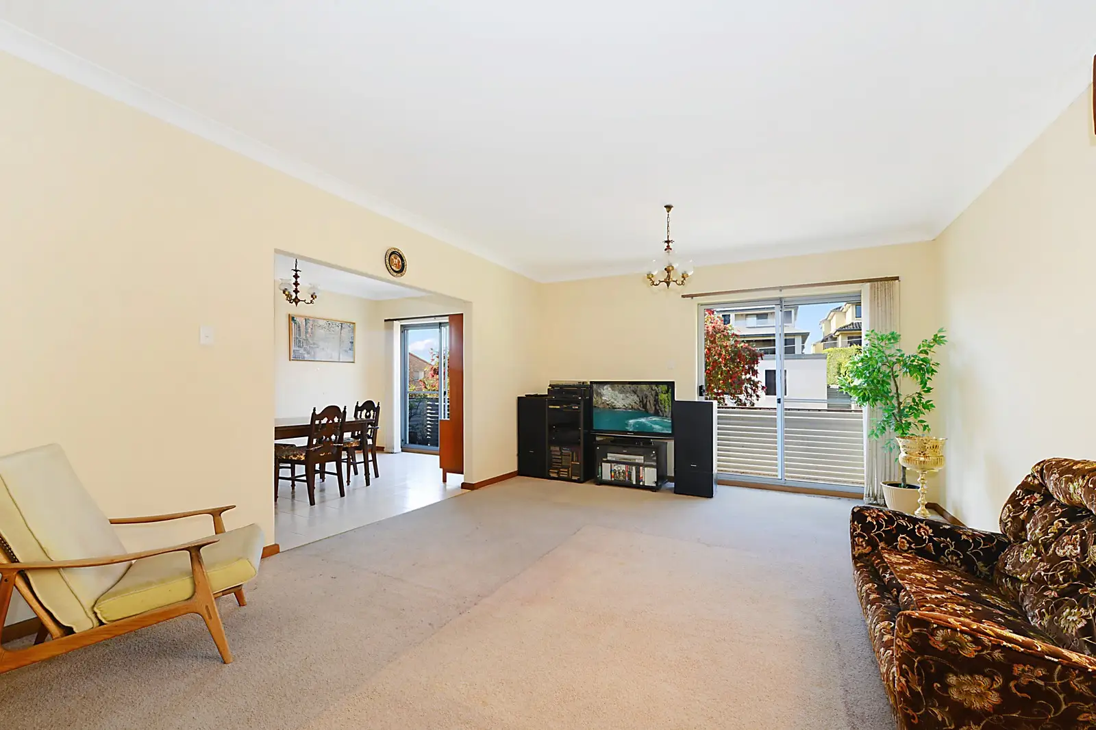 51 Metcalfe Street, Maroubra Sold by Sydney Sotheby's International Realty - image 2