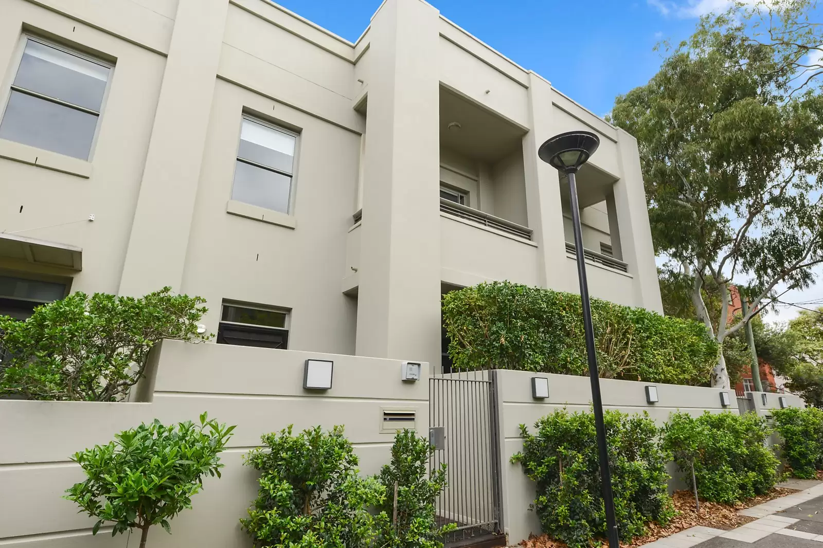 57 Gipps Street, Paddington Sold by Sydney Sotheby's International Realty - image 3