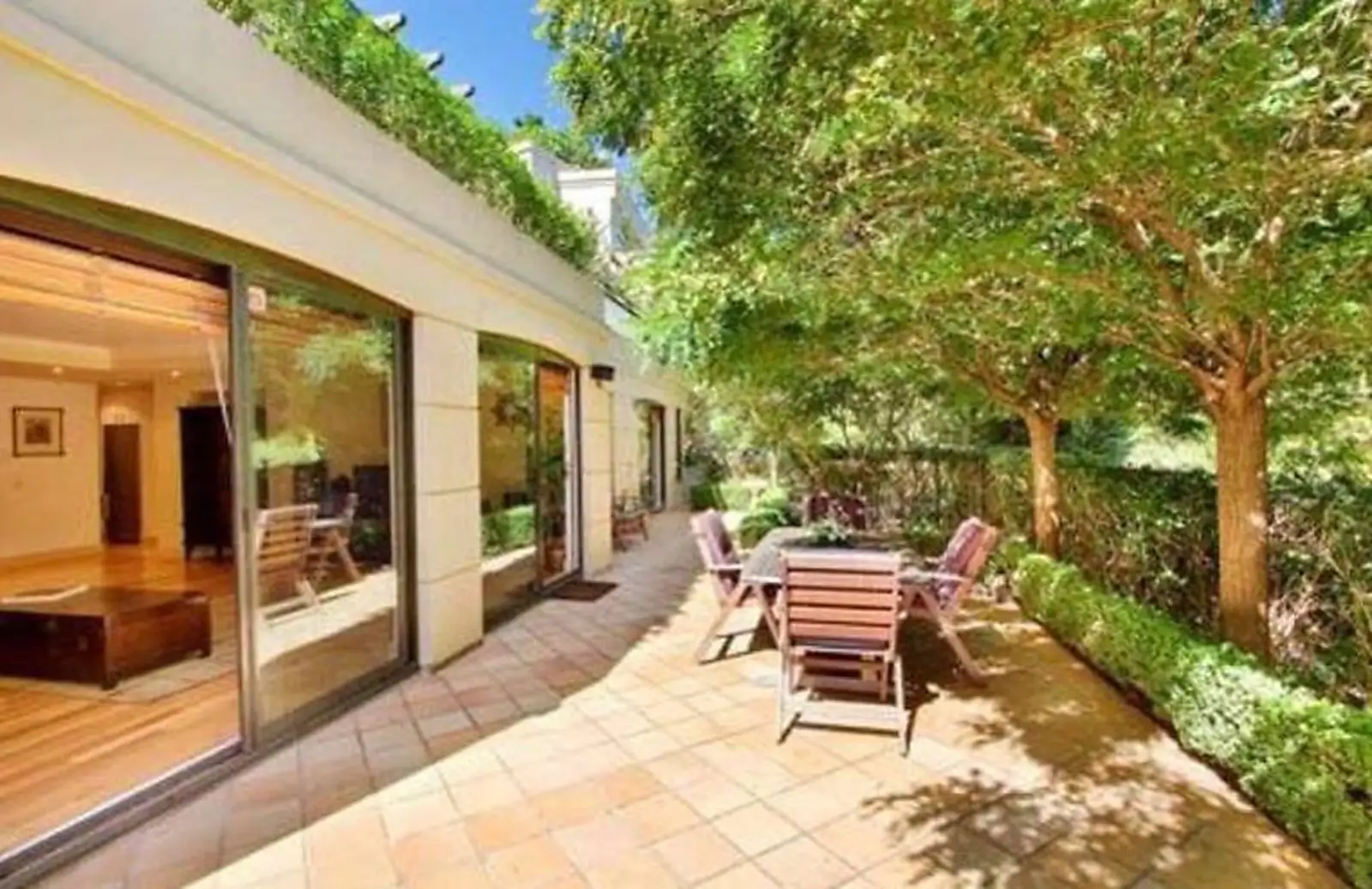2/6 Carlotta Road, Double Bay Sold by Sydney Sotheby's International Realty - image 1