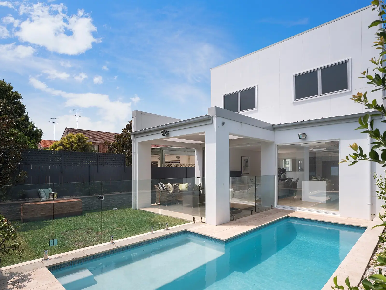 14 Jellicoe Avenue, Kingsford Sold by Sydney Sotheby's International Realty - image 2