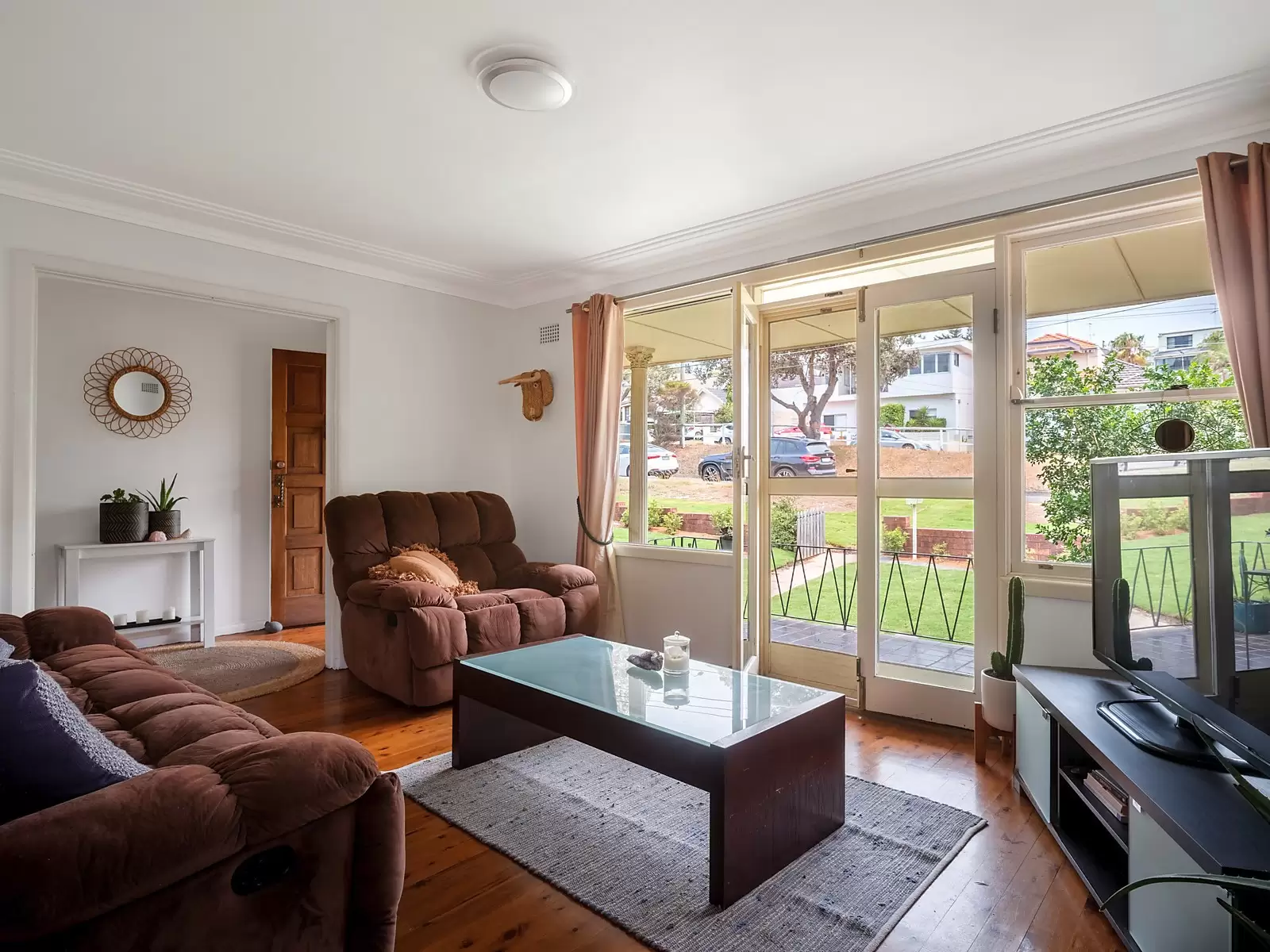 89 Mons Avenue, Maroubra Sold by Sydney Sotheby's International Realty - image 3