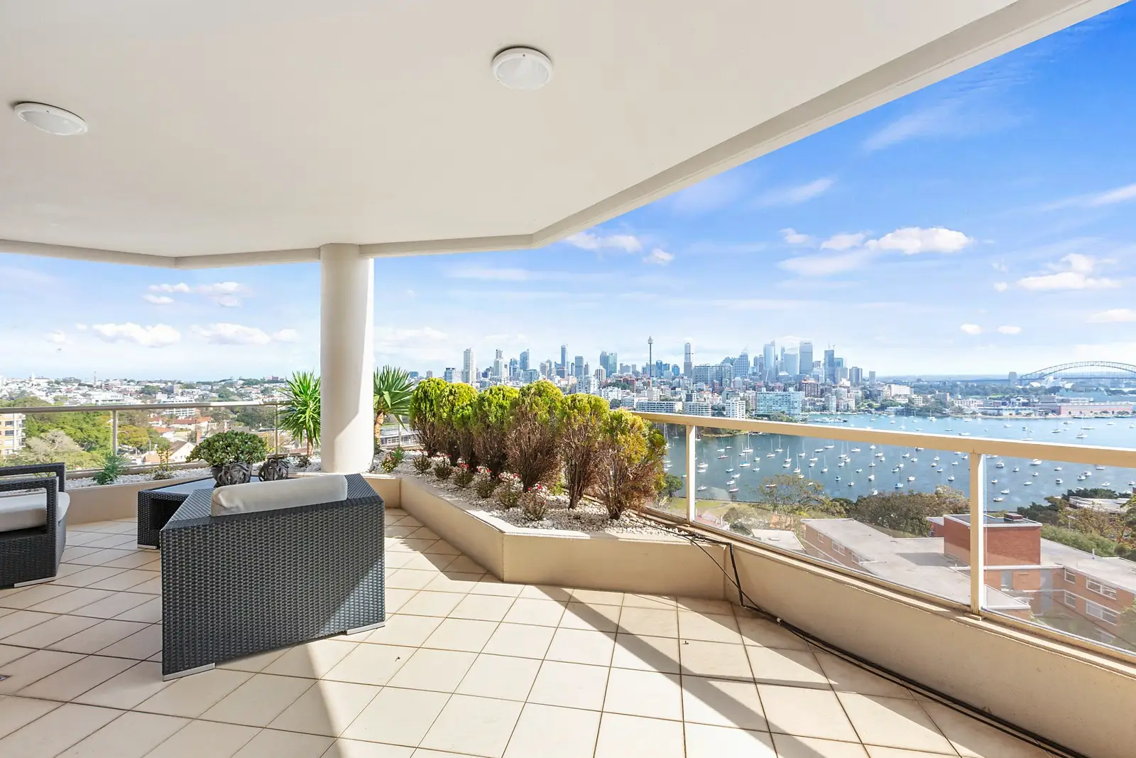 8/95-97 Darling Point Road, Darling Point Sold by Sydney Sotheby's International Realty - image 2