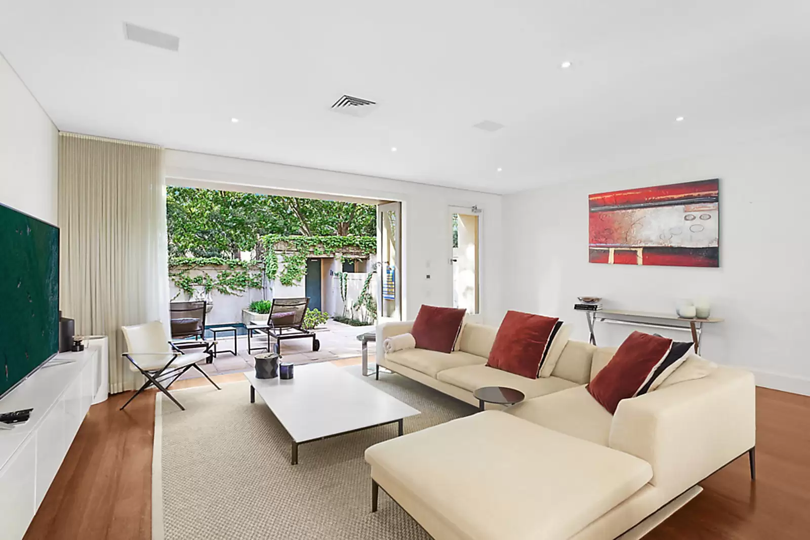 63 View Street, Woollahra Sold by Sydney Sotheby's International Realty - image 1