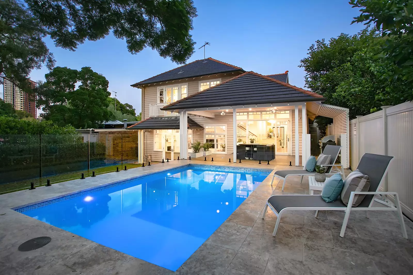 13 Milroy Avenue, Kensington Sold by Sydney Sotheby's International Realty - image 16