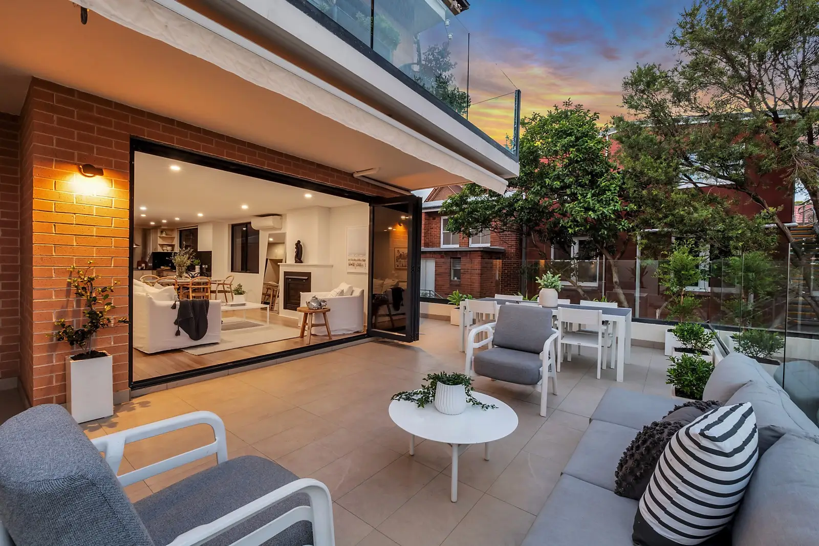 5/55 Carr Street, Coogee Sold by Sydney Sotheby's International Realty - image 2