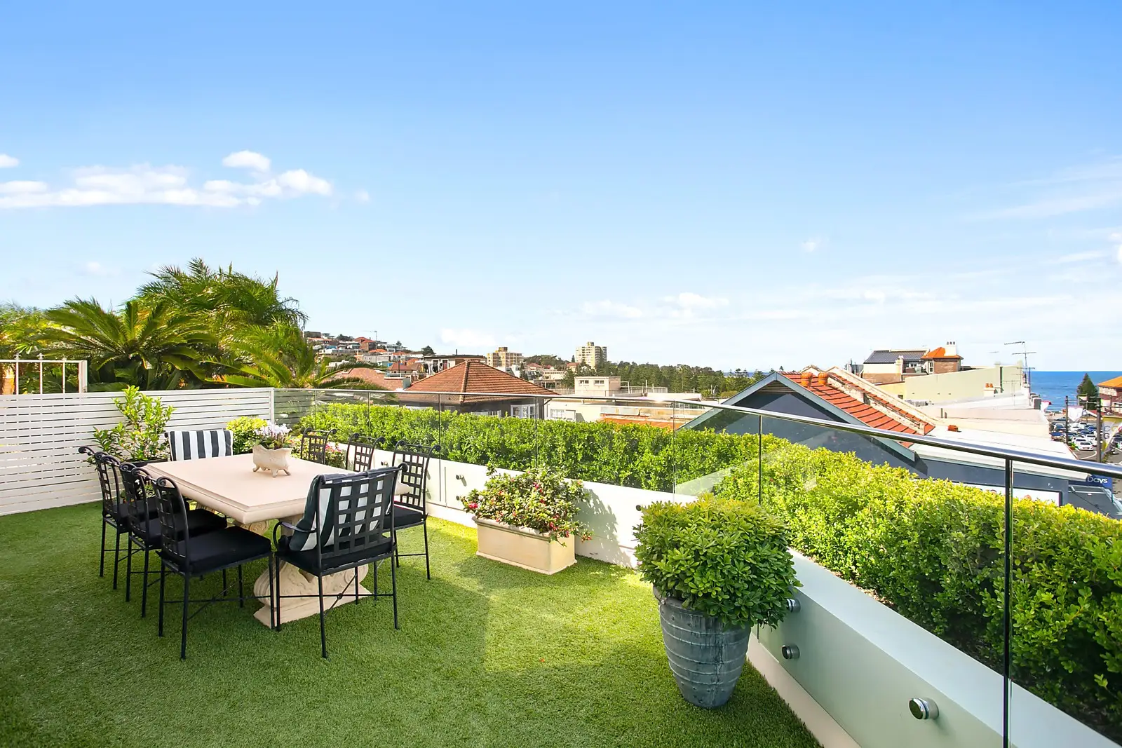 1/180-186 Coogee Bay Road, Coogee Sold by Sydney Sotheby's International Realty - image 2